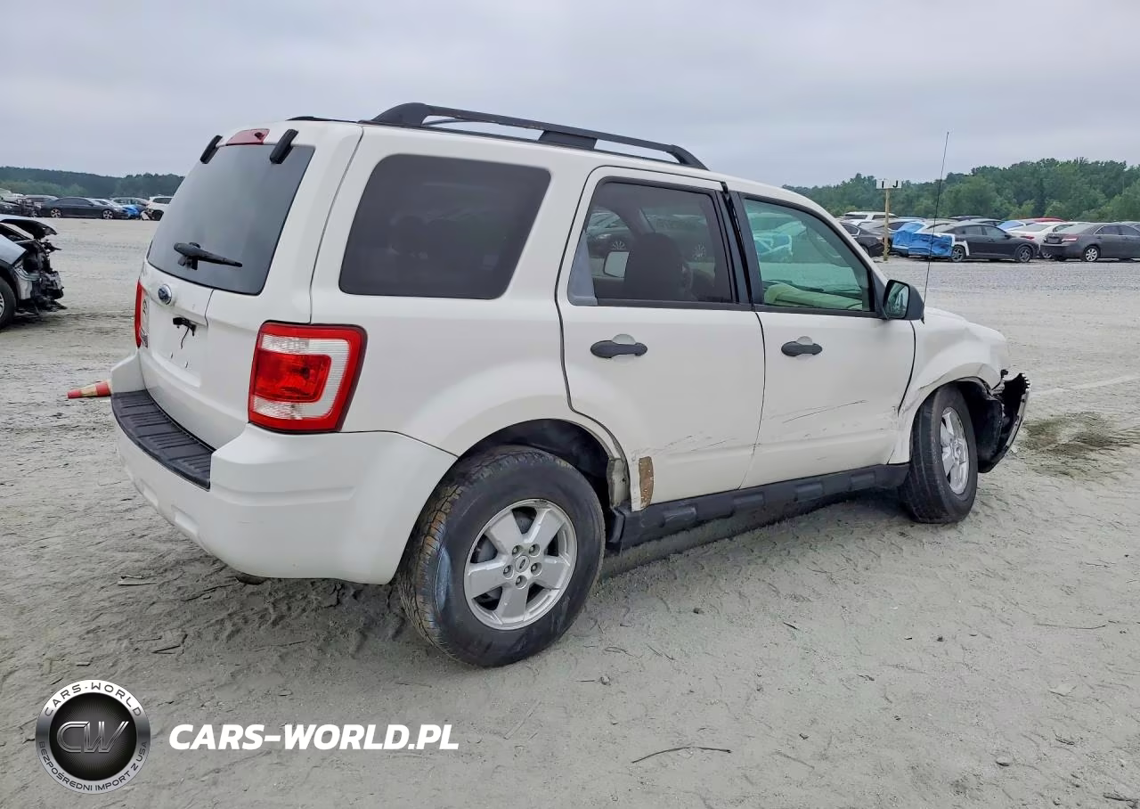 2009 Ford Escape Xlt VIN:1FMCU037X9KA56955 - 3