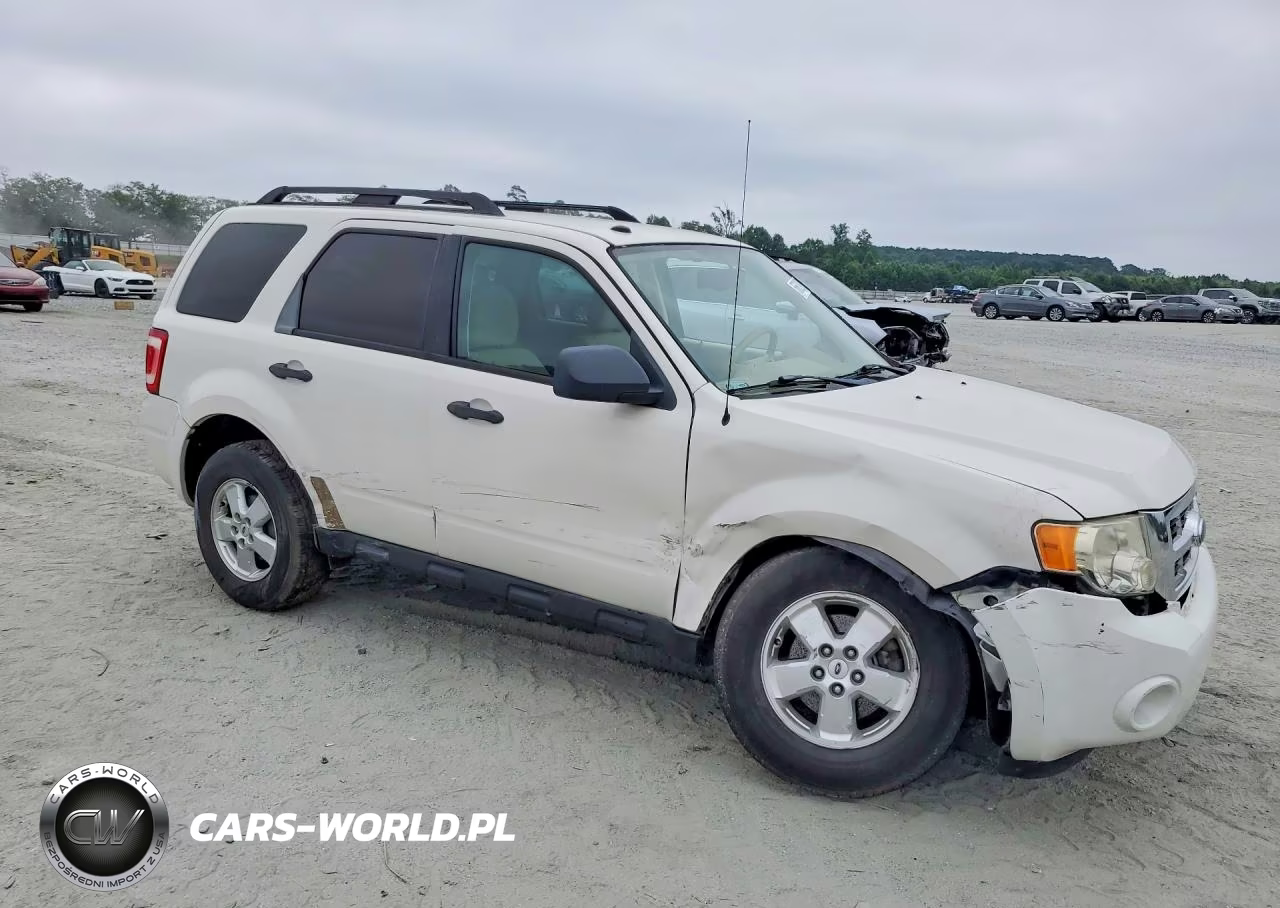 2009 Ford Escape Xlt VIN:1FMCU037X9KA56955 - 4