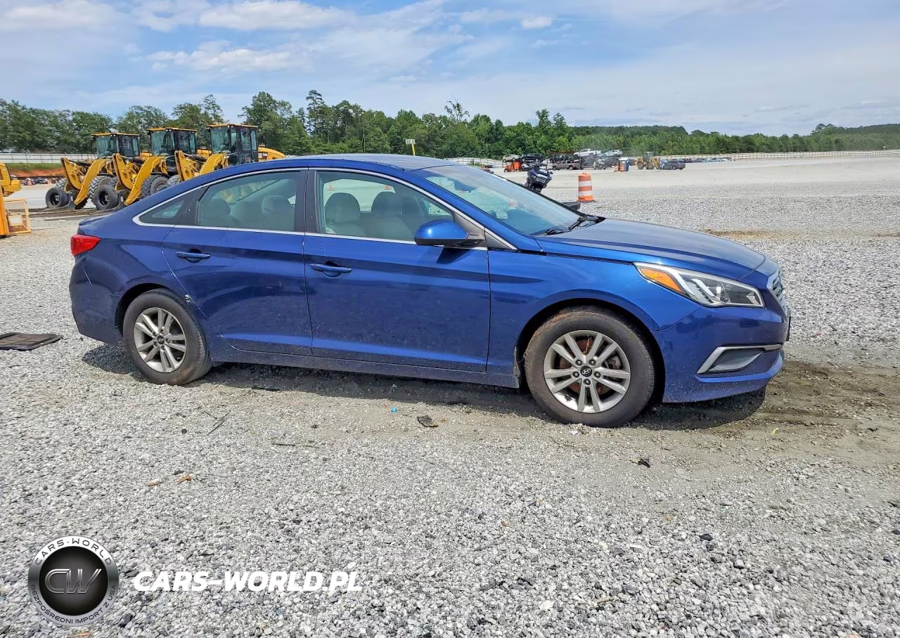 2016 Hyundai Sonata VIN:5NPE24AF4GH371203 - 4