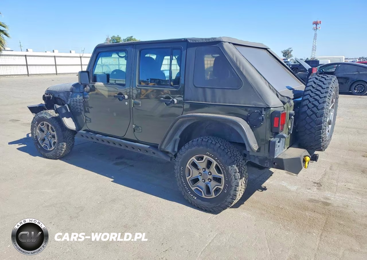 2015 Jeep Wrangler Unlimited Sport VIN:1C4BJWDGXFL592398 - 2