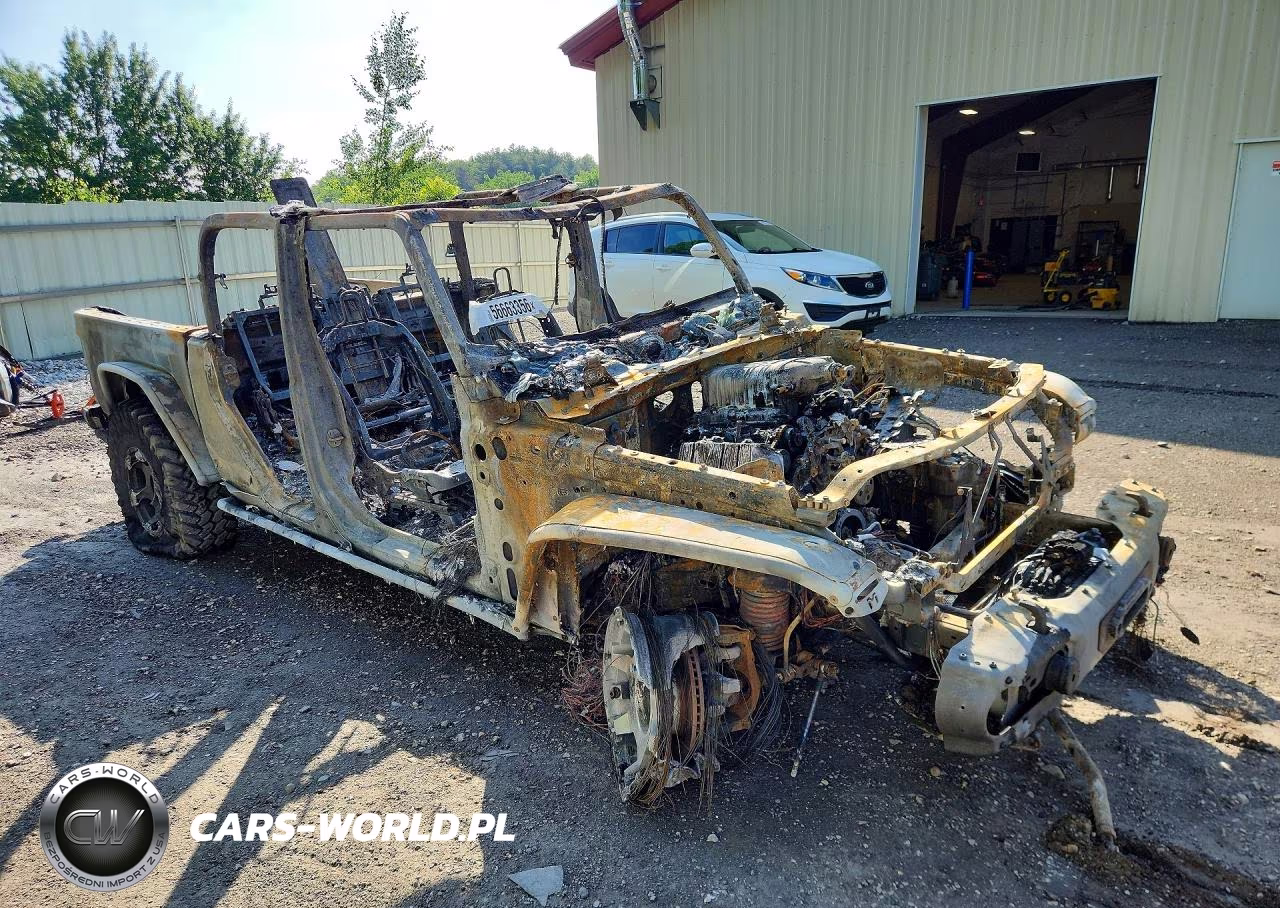 2020 Jeep Gladiator Rubicon VIN:1C6JJTBG4LL111674 - 4
