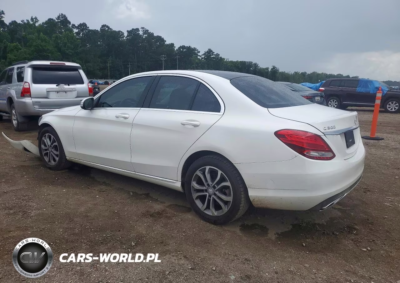 2015 Mercedes-Benz C 300 4Matic VIN:55SWF4KB5FU011938 - 2