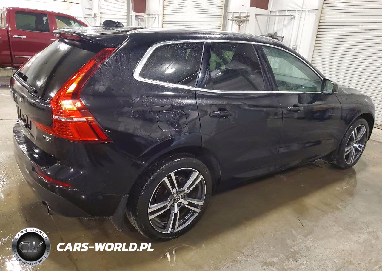 2018 Volvo Xc60 T5 VIN:LYV102RKXJB097099 - 3