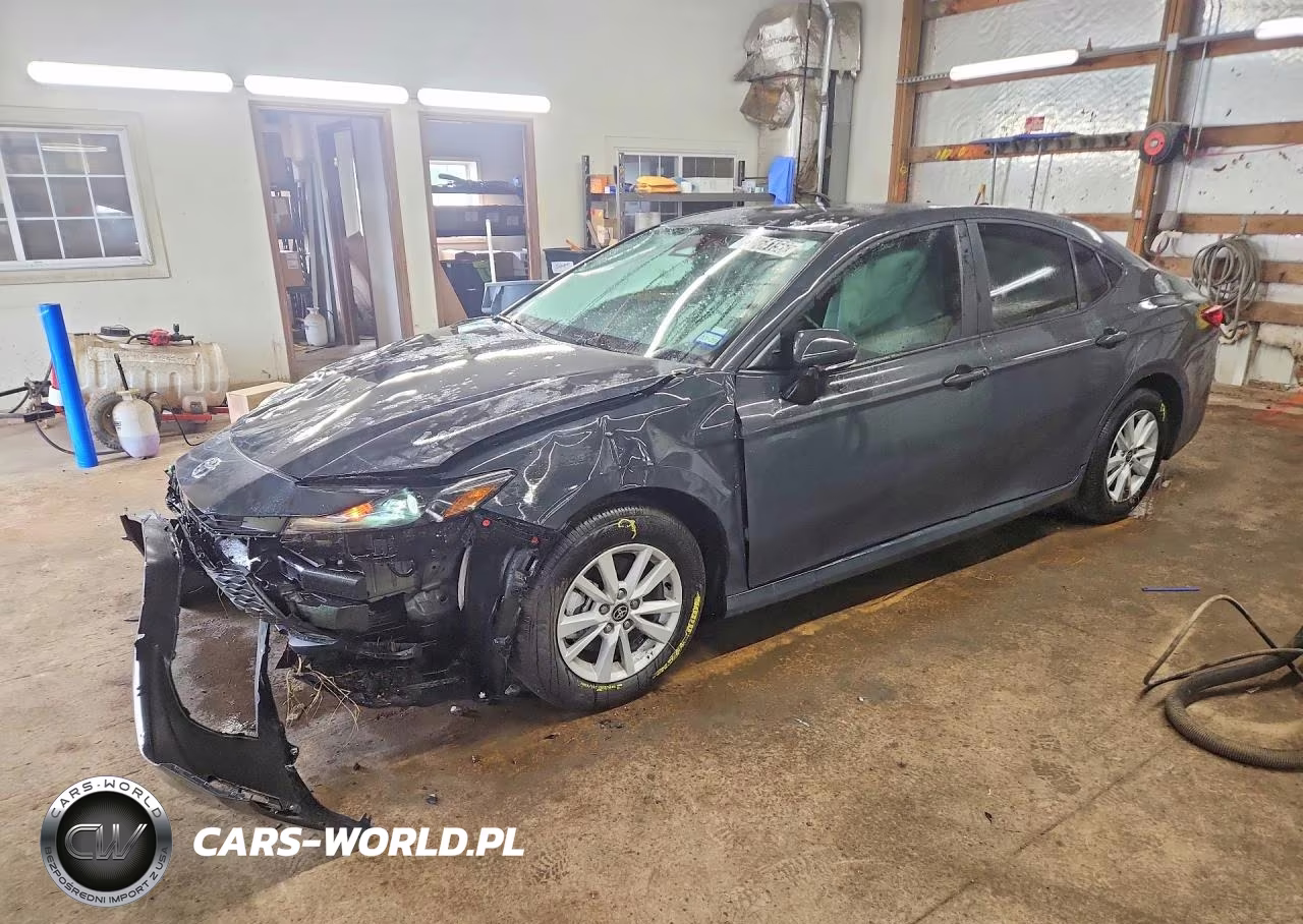 2026 Toyota Camry Le – zdjęcie 1 z 12