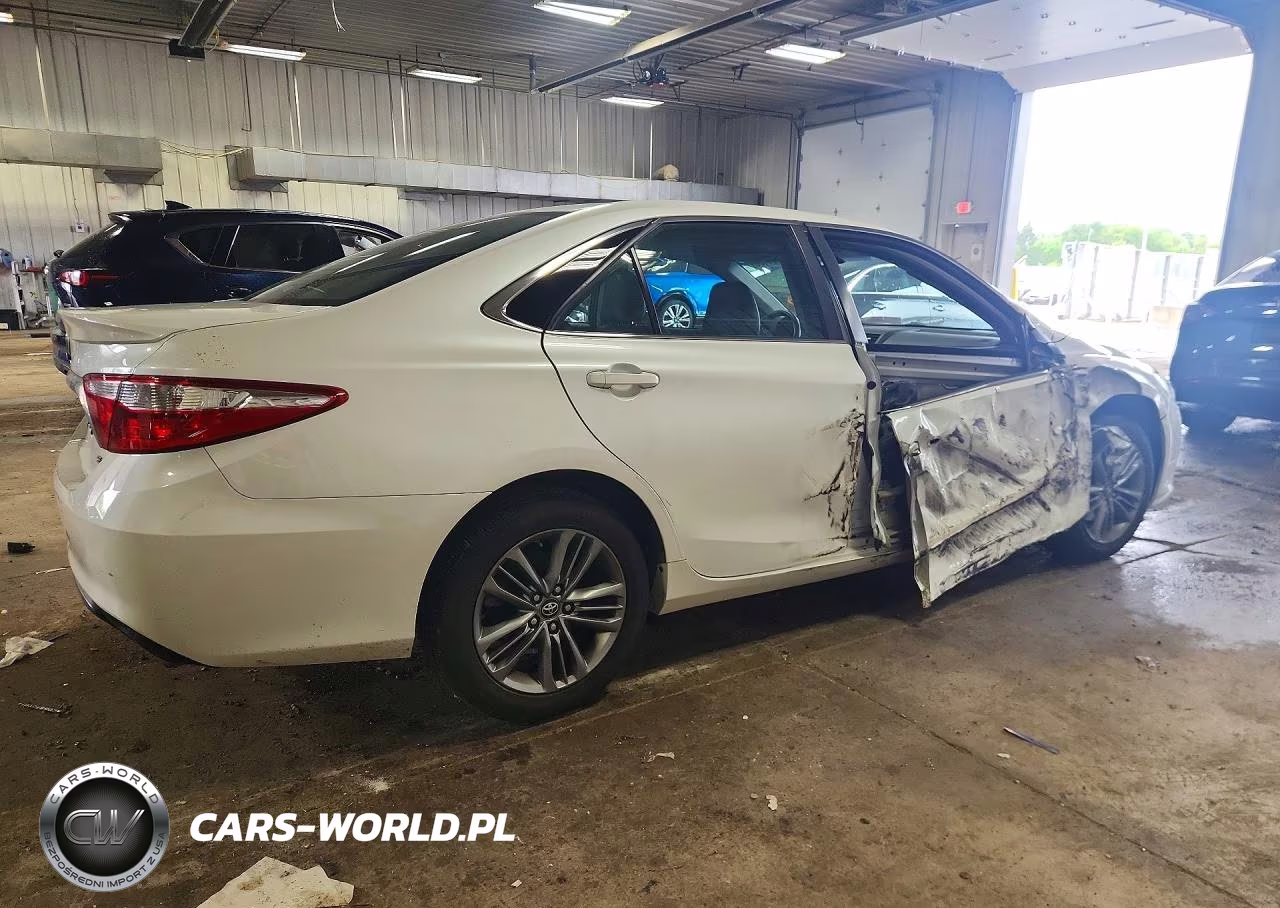 2017 Toyota Camry Se VIN:4T1BF1FK9HU273573 - 3