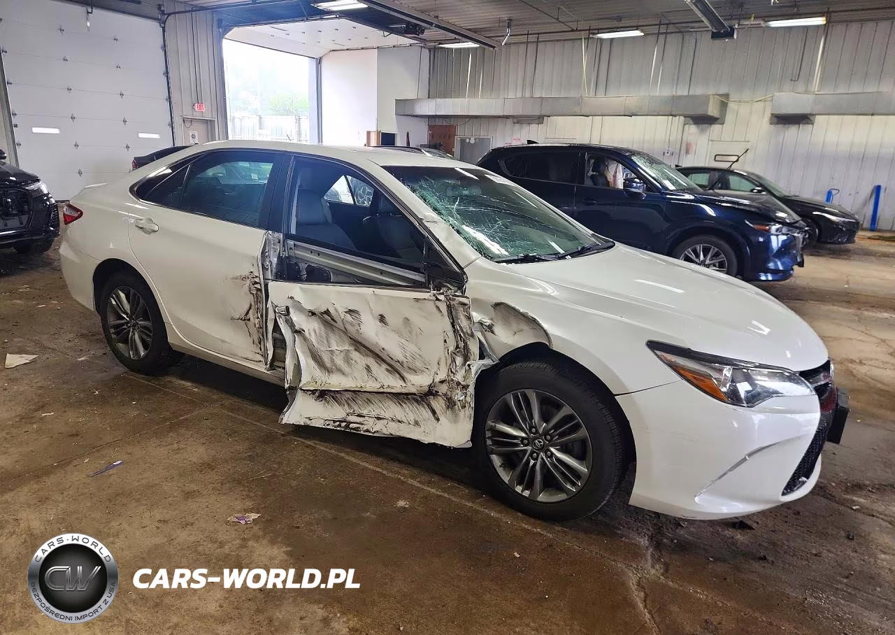 2017 Toyota Camry Se VIN:4T1BF1FK9HU273573 - 4