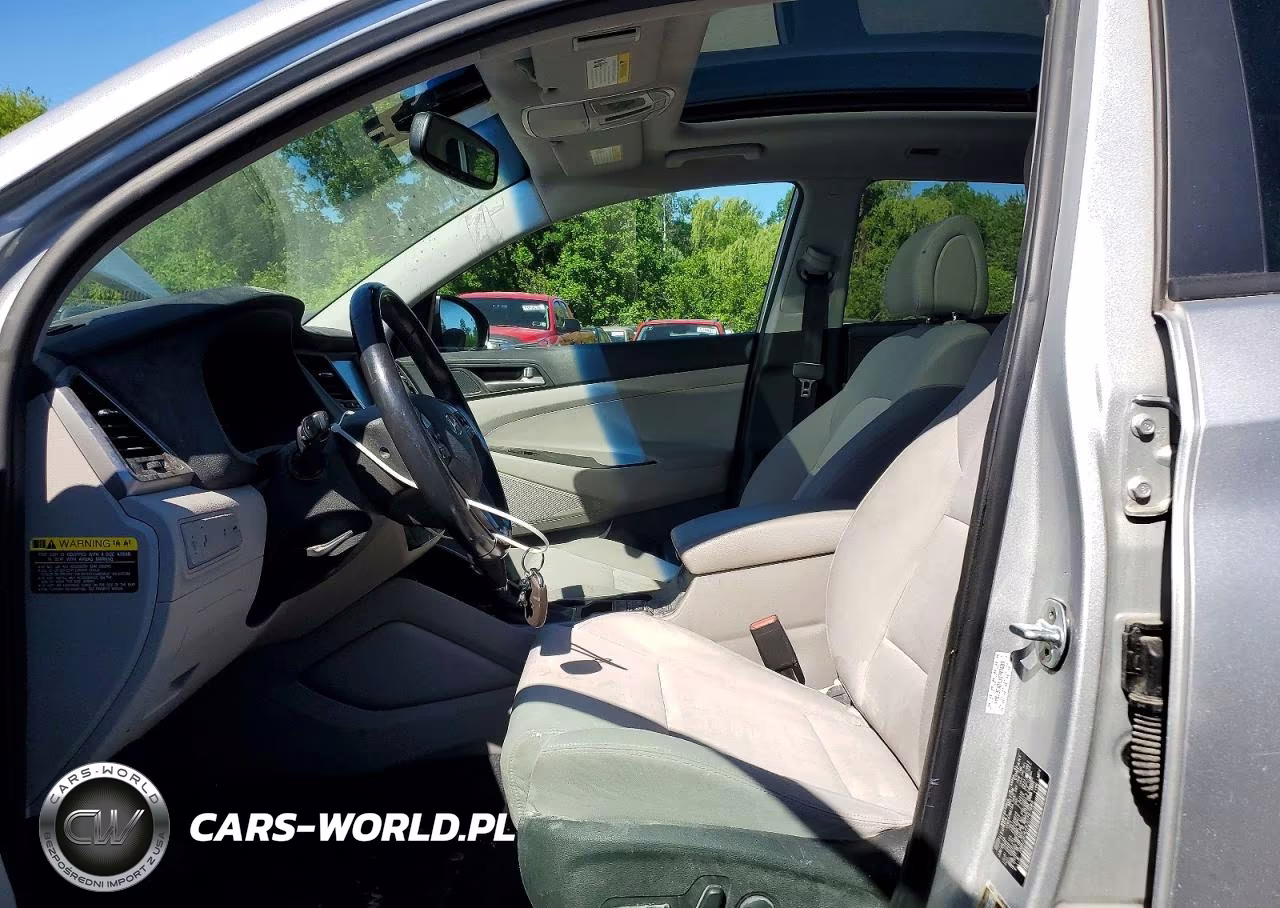 2018 Hyundai Tucson Value VIN:KM8J3CA2XJU797683 - 7
