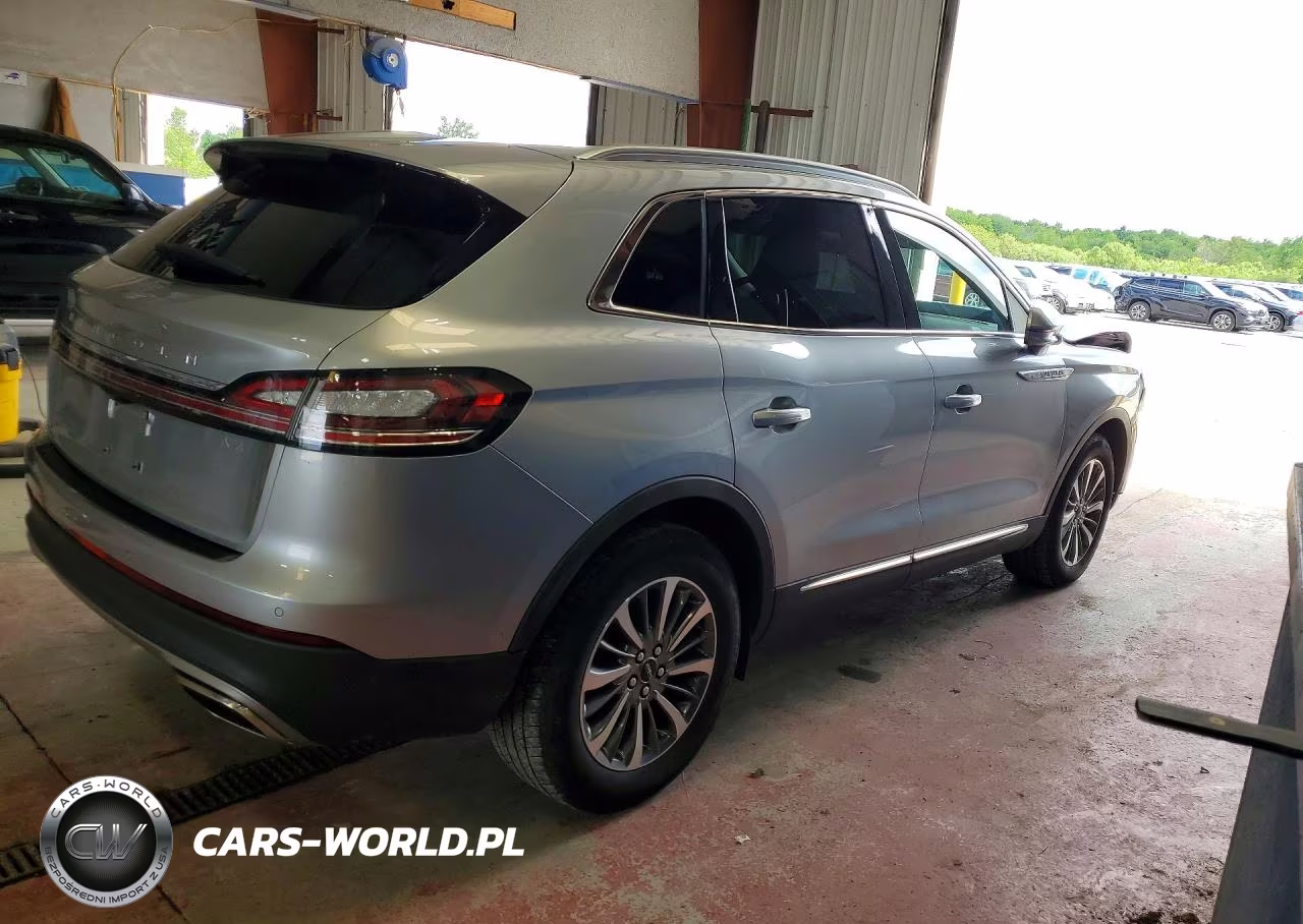 2022 Lincoln Nautilus VIN:2LMPJ8J92NBL10650 - 3