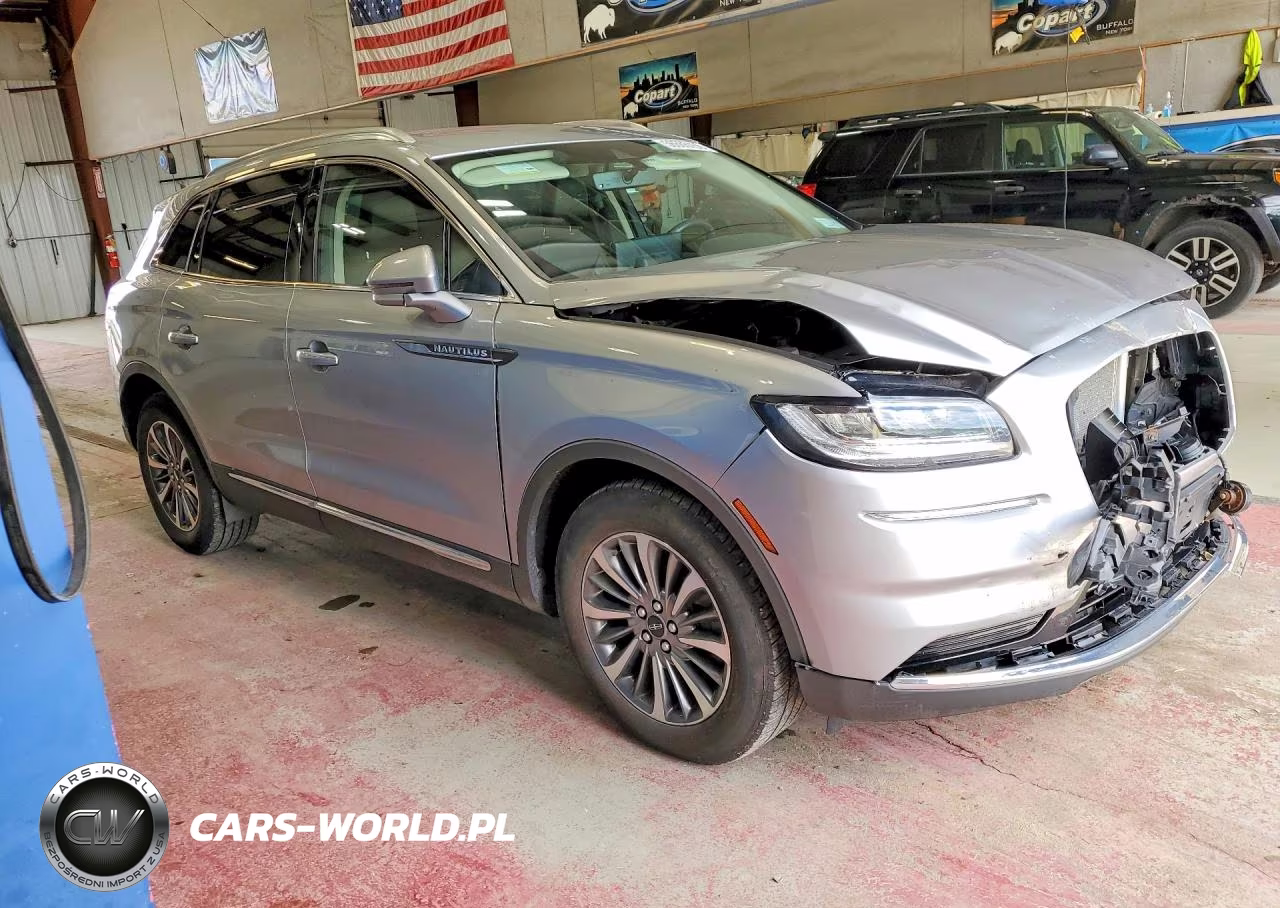 2022 Lincoln Nautilus VIN:2LMPJ8J92NBL10650 - 4