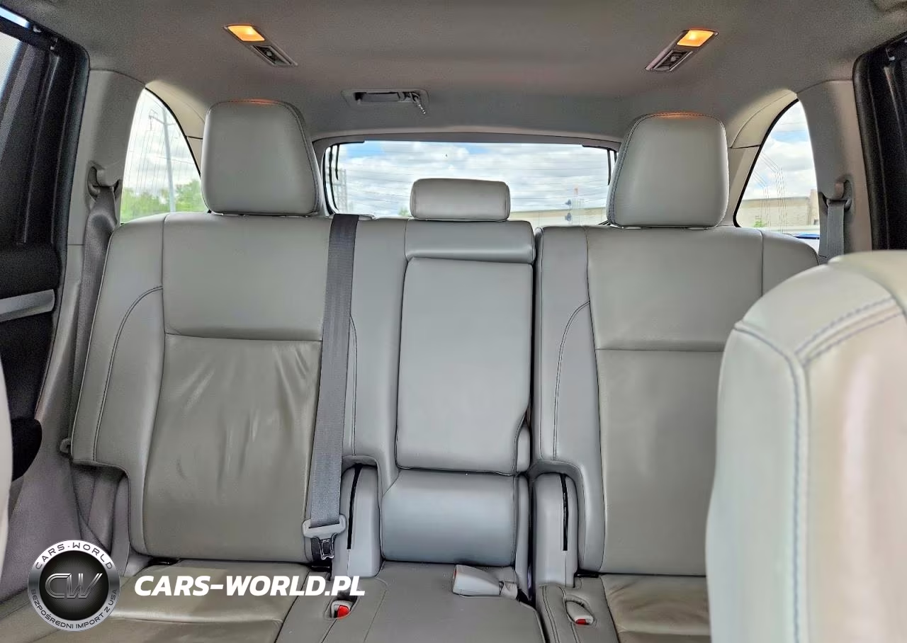 2019 Toyota Highlander Xle VIN:5TDKZRFH3KS331137 - 10