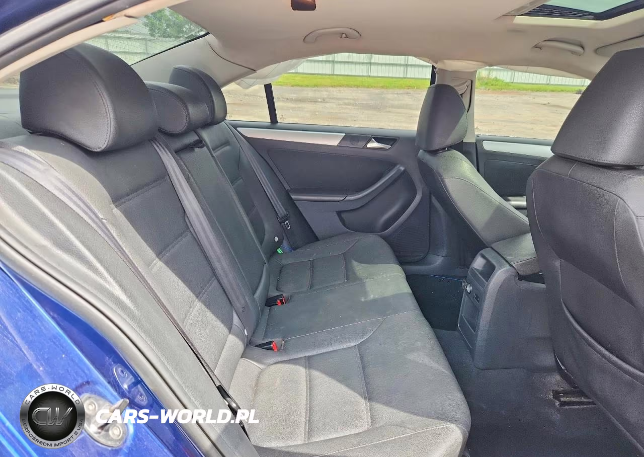 2011 Volkswagen Jetta Sel VIN:3VWGX7AJ7BM072823 - 10