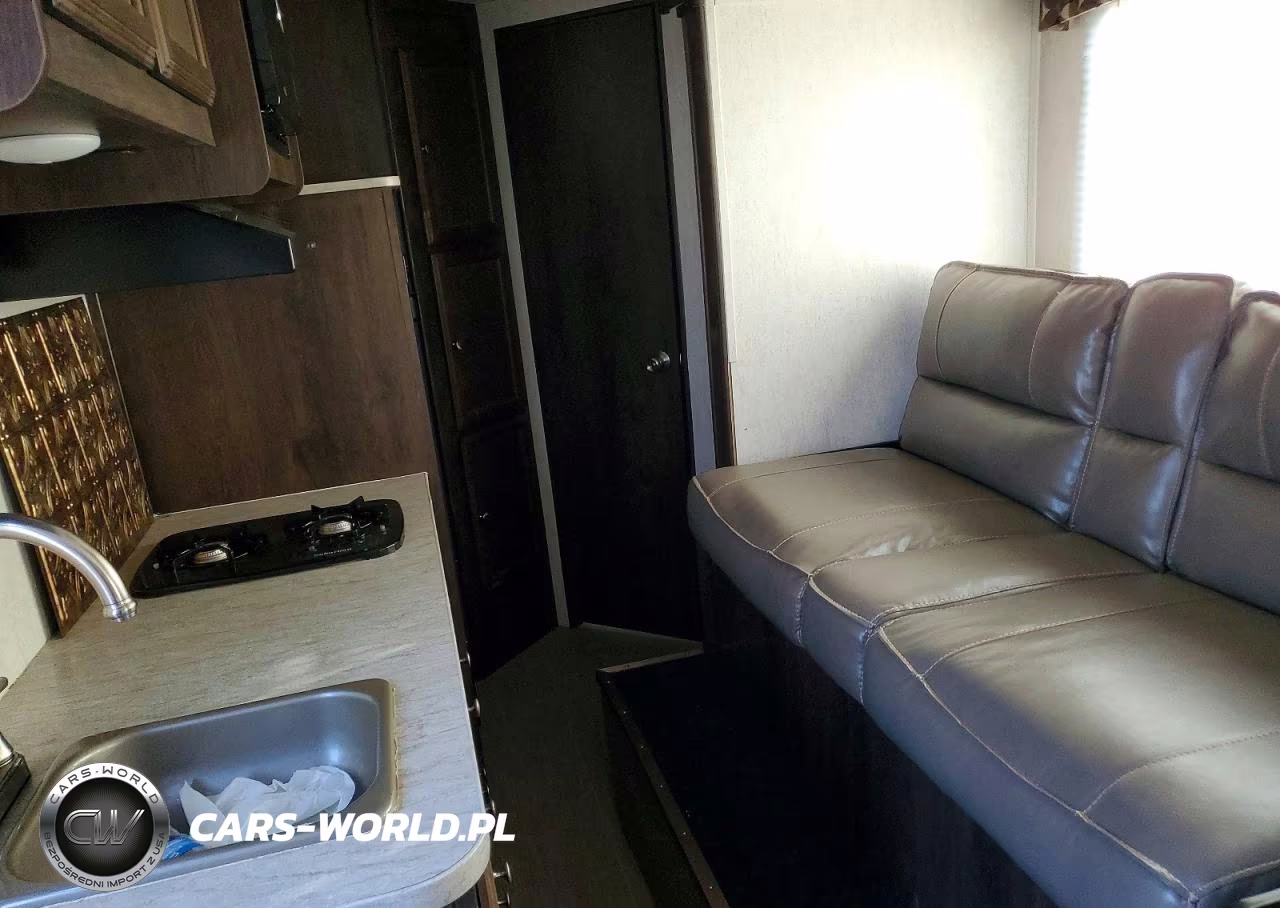2018 Starcraft Launch Camper VIN:1SABS0BK2J2LC5102 - 6