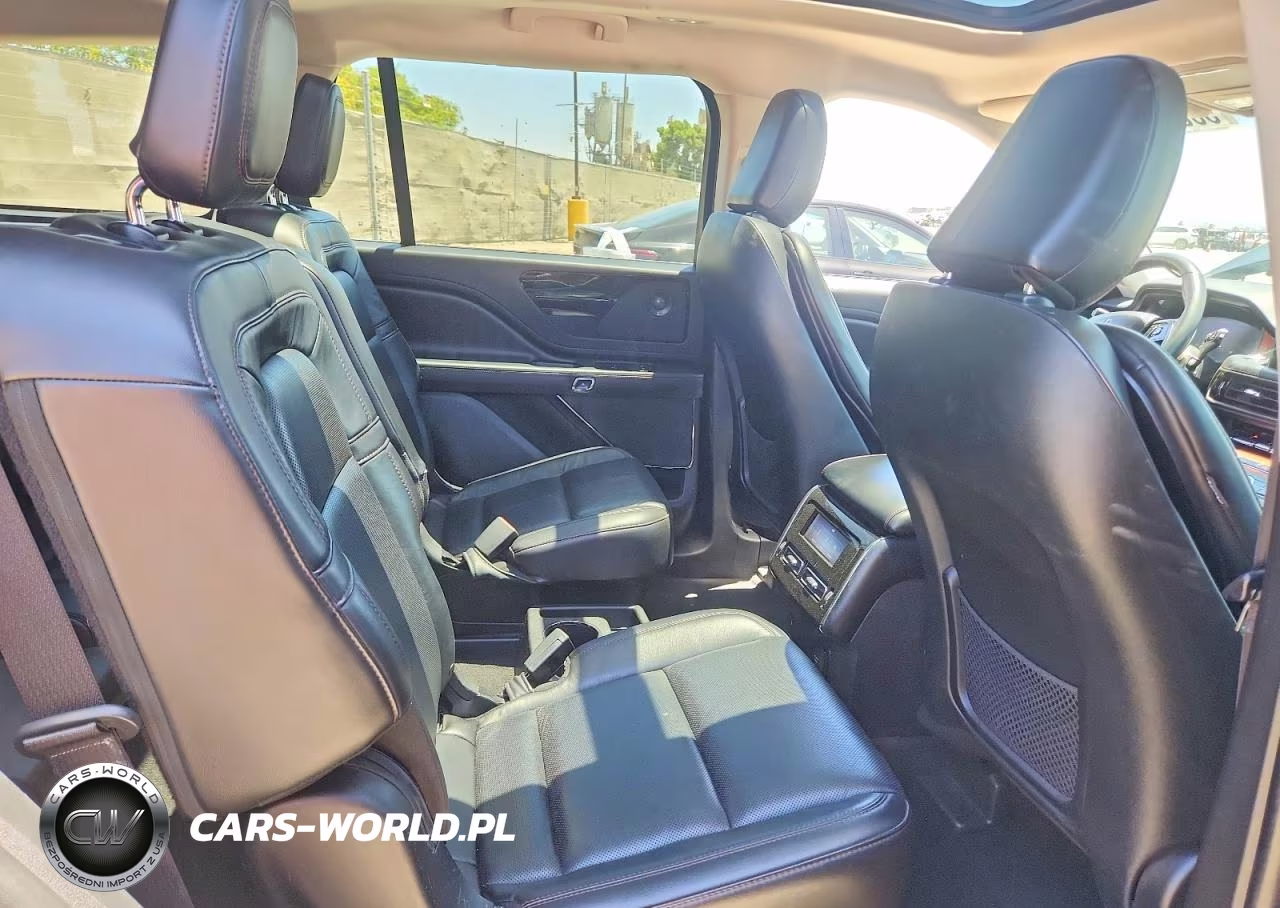 2024 LINCOLN AVIATOR VIN:5LM5J7WC2RGL05445 - 11
