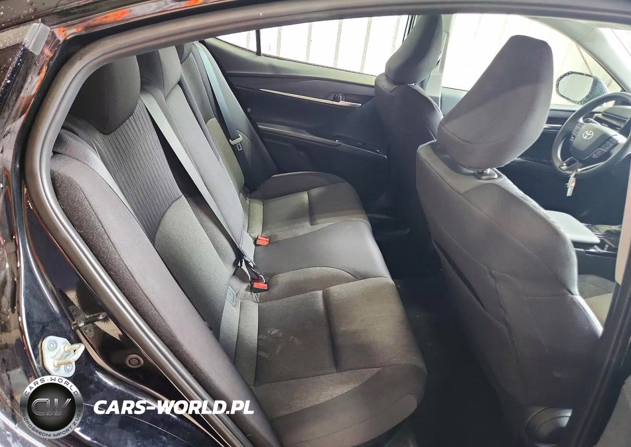 2025 Toyota Camry Le VIN:4T1DAACK9SU060965 - 10