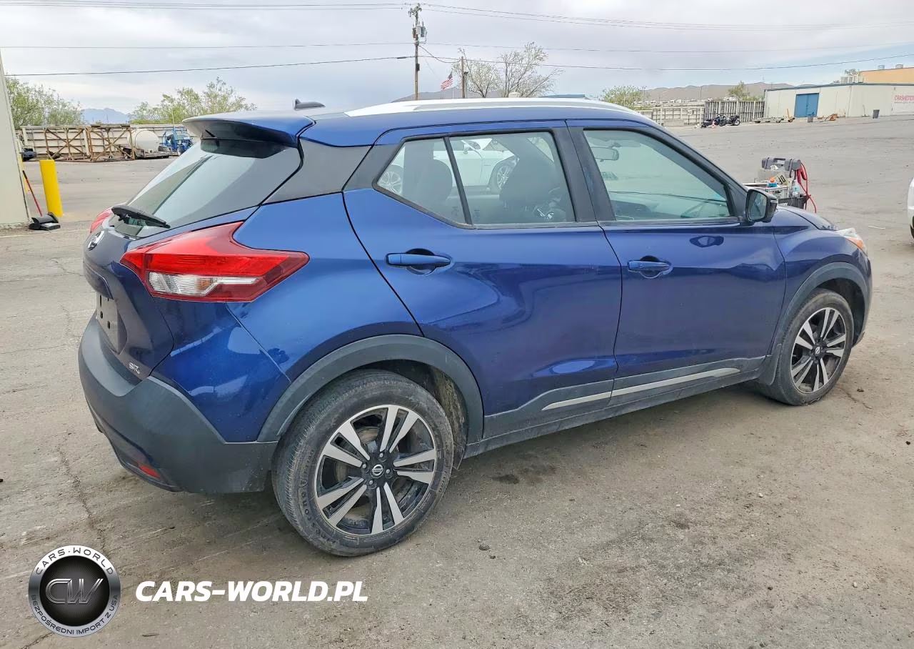 2018 Nissan Kicks S VIN:3N1CP5CUXJL534957 - 3