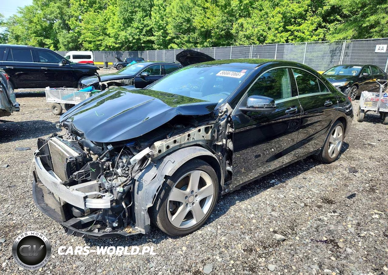 2015 Mercedes-Benz Cla 250 4Matic – zdjęcie 1 z 12