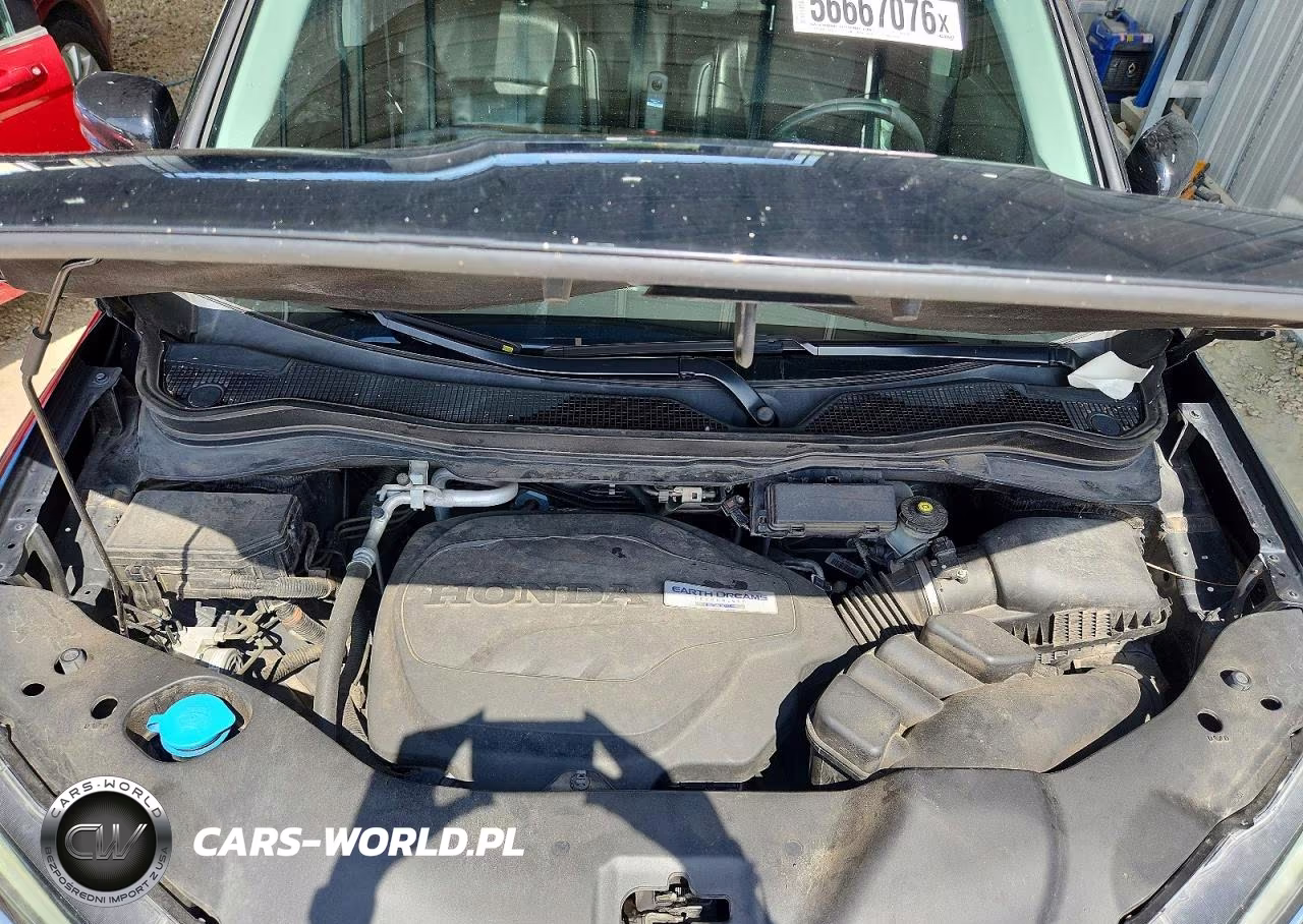 2018 Honda Pilot Touring VIN:5FNYF6H98JB033838 - 12