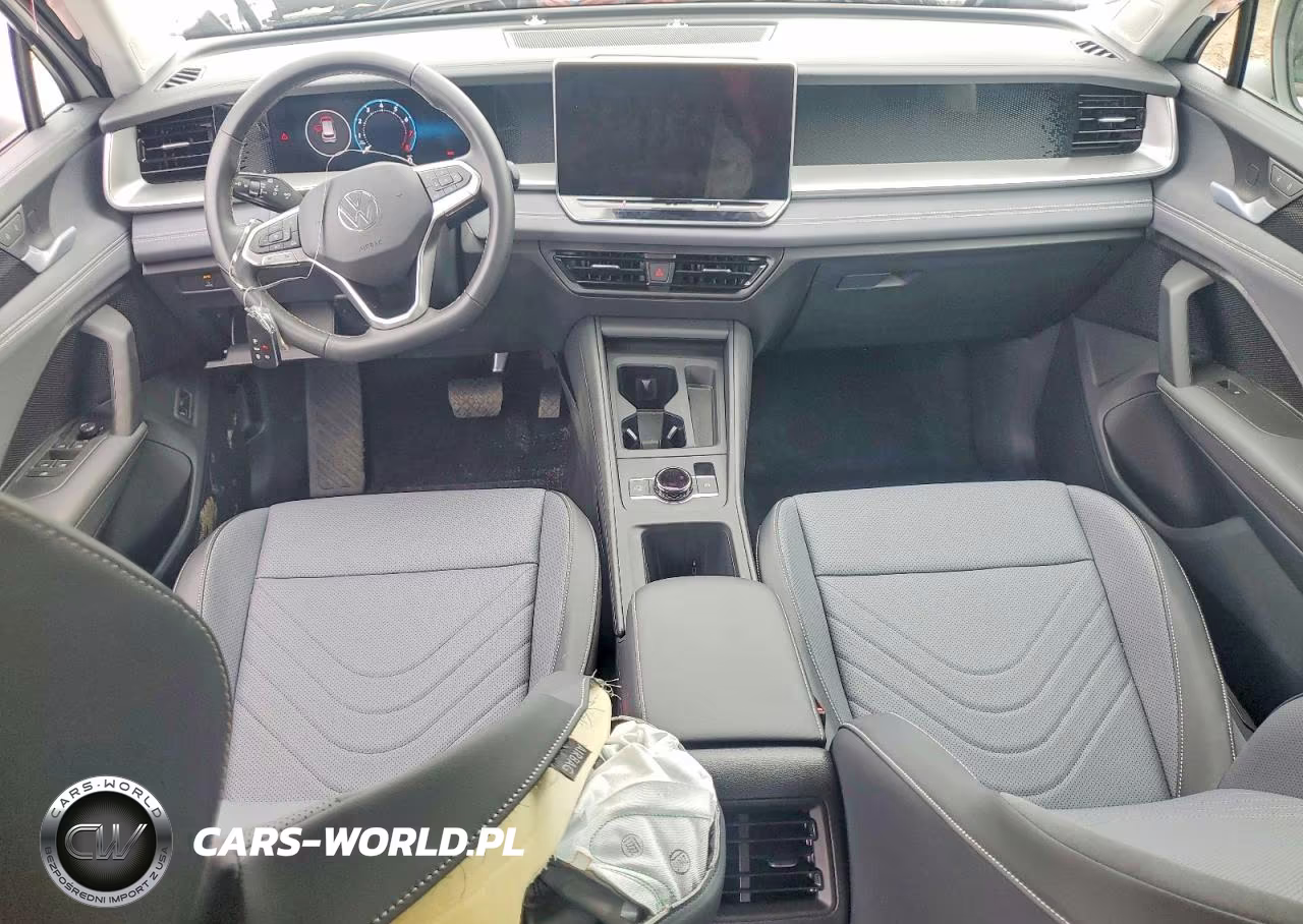 2026 Volkswagen Tiguan Se VIN:3VVFR7RM2TM074313 - 8
