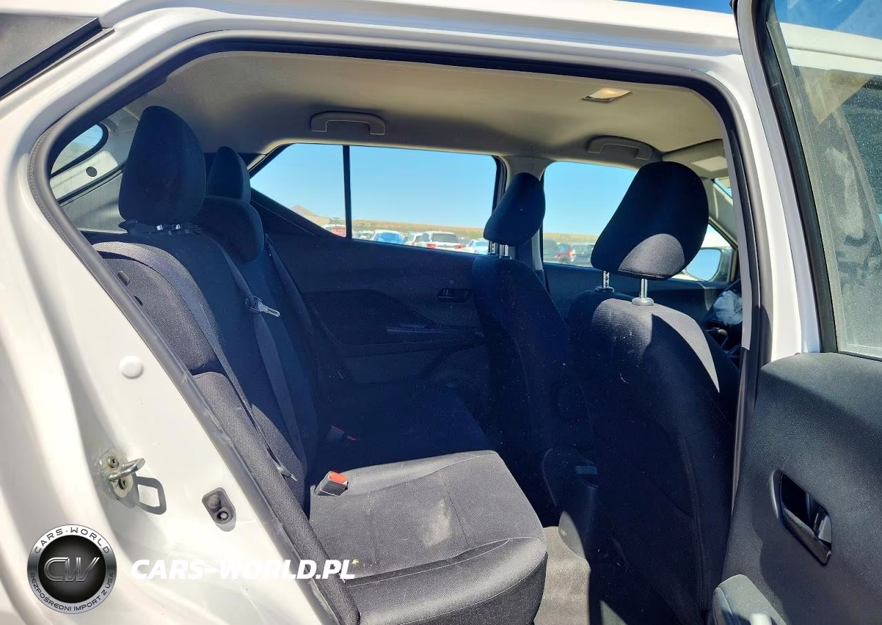 2024 Nissan Kicks S VIN:3N1CP5BVXRL559301 - 10