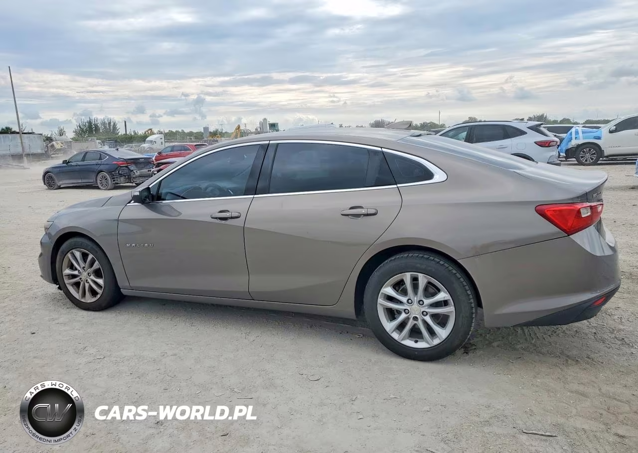 2018 Chevrolet Malibu Lt VIN:1G1ZD5ST1JF155812 - 2