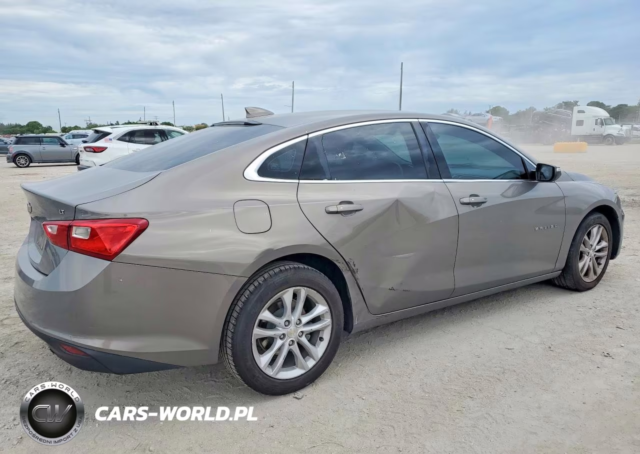 2018 Chevrolet Malibu Lt VIN:1G1ZD5ST1JF155812 - 3