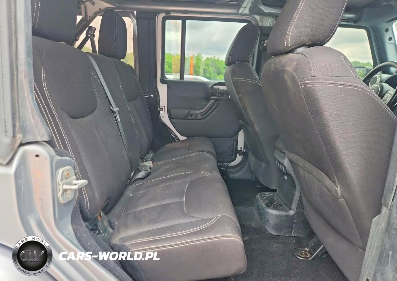 2013 Jeep Wrangler Unlimited Sahara VIN:1C4BJWEG1DL704128 - 10