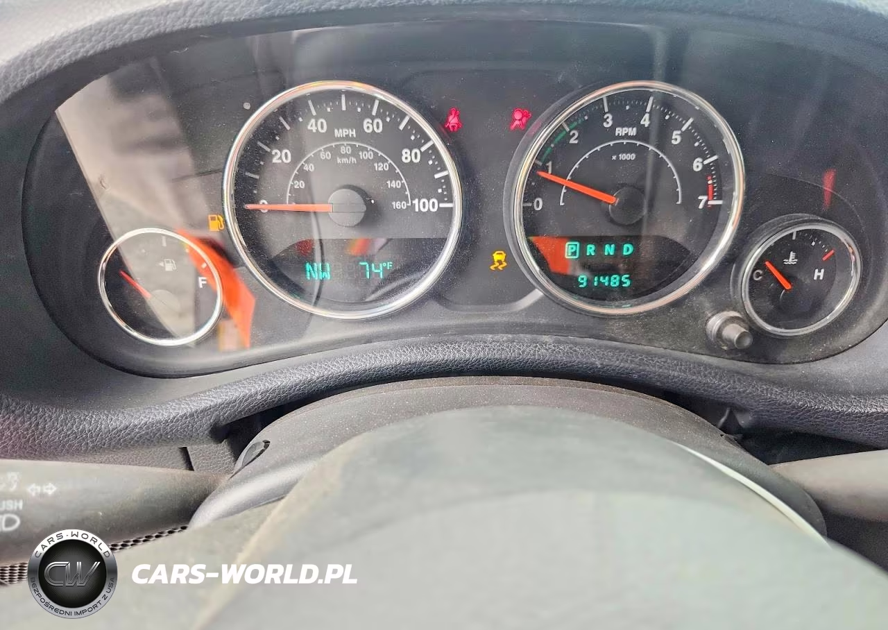 2013 Jeep Wrangler Unlimited Sahara VIN:1C4BJWEG1DL704128 - 9