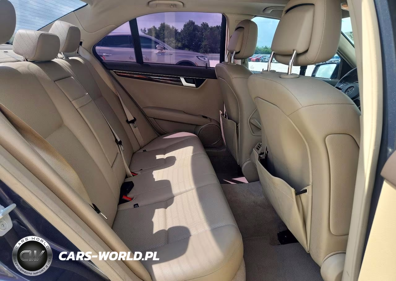2013 Mercedes-Benz C 250 VIN:WDDGF4HBXDA831618 - 10