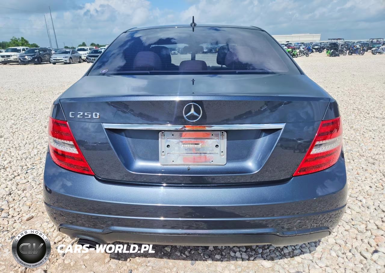2013 Mercedes-Benz C 250 VIN:WDDGF4HBXDA831618 - 6