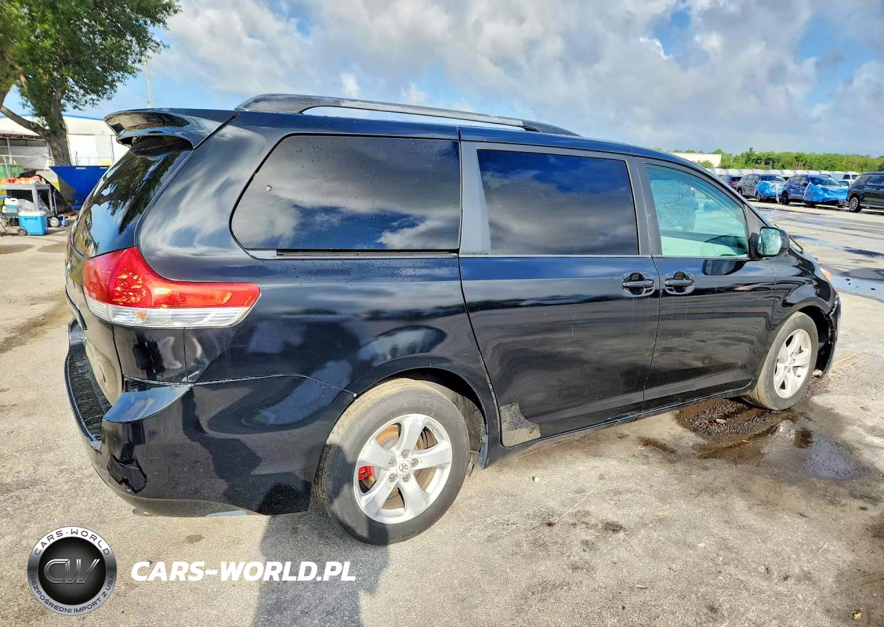 2011 Toyt Sienna VIN:5TDKK3DC2BS036359 - 3
