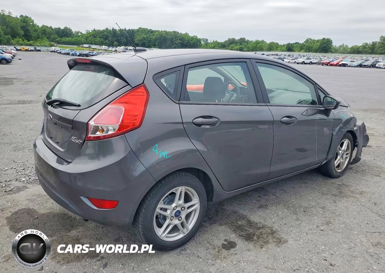 2019 Ford Fiesta Se VIN:3FADP4EJ1KM155569 - 3