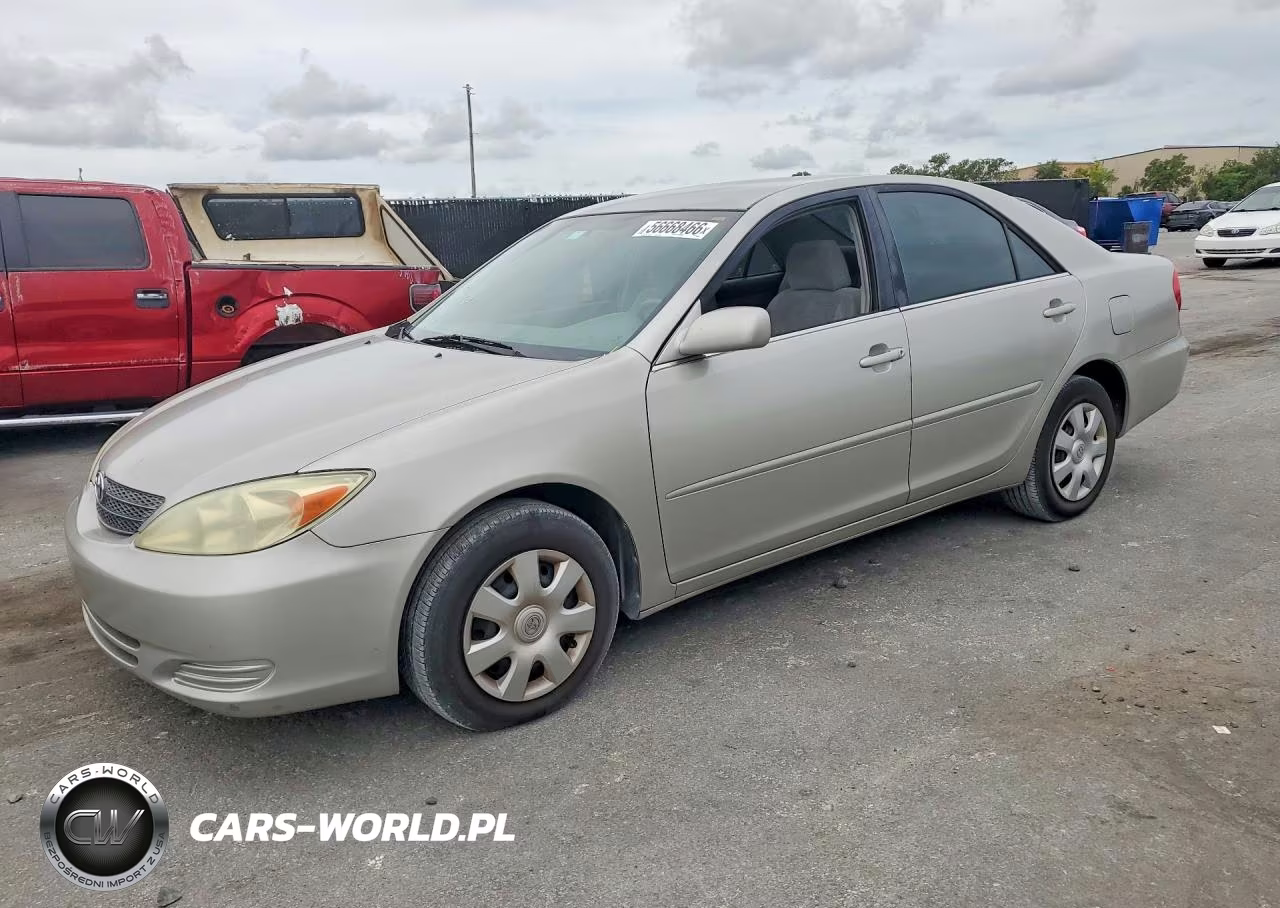 2004 Toyota Camry Le – zdjęcie 1 z 12