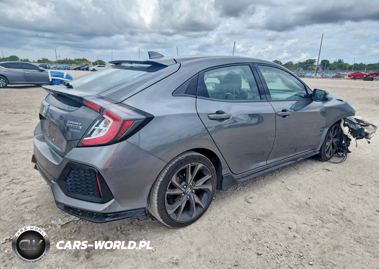 2019 Honda Civic Sport Touring VIN:SHHFK7H99KU215850 - 3