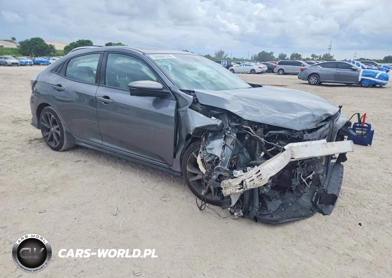 2019 Honda Civic Sport Touring VIN:SHHFK7H99KU215850 - 4