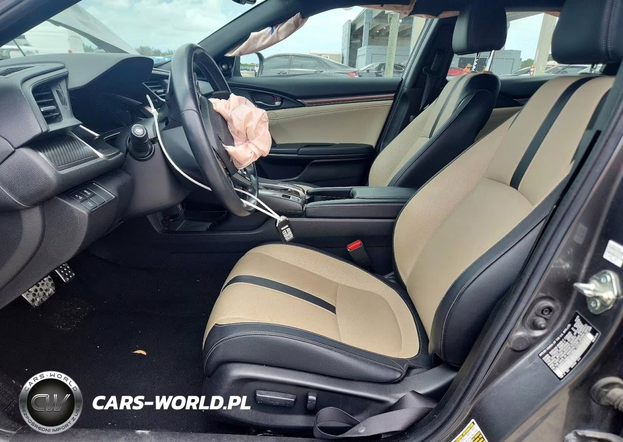 2019 Honda Civic Sport Touring VIN:SHHFK7H99KU215850 - 7
