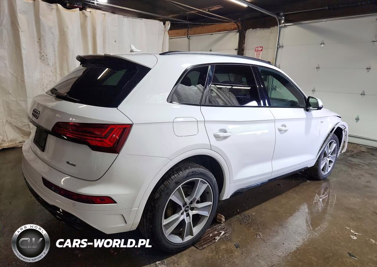 2025 Audi Q5 Premium 45 VIN:WA1GAAFY8S2020447 - 3