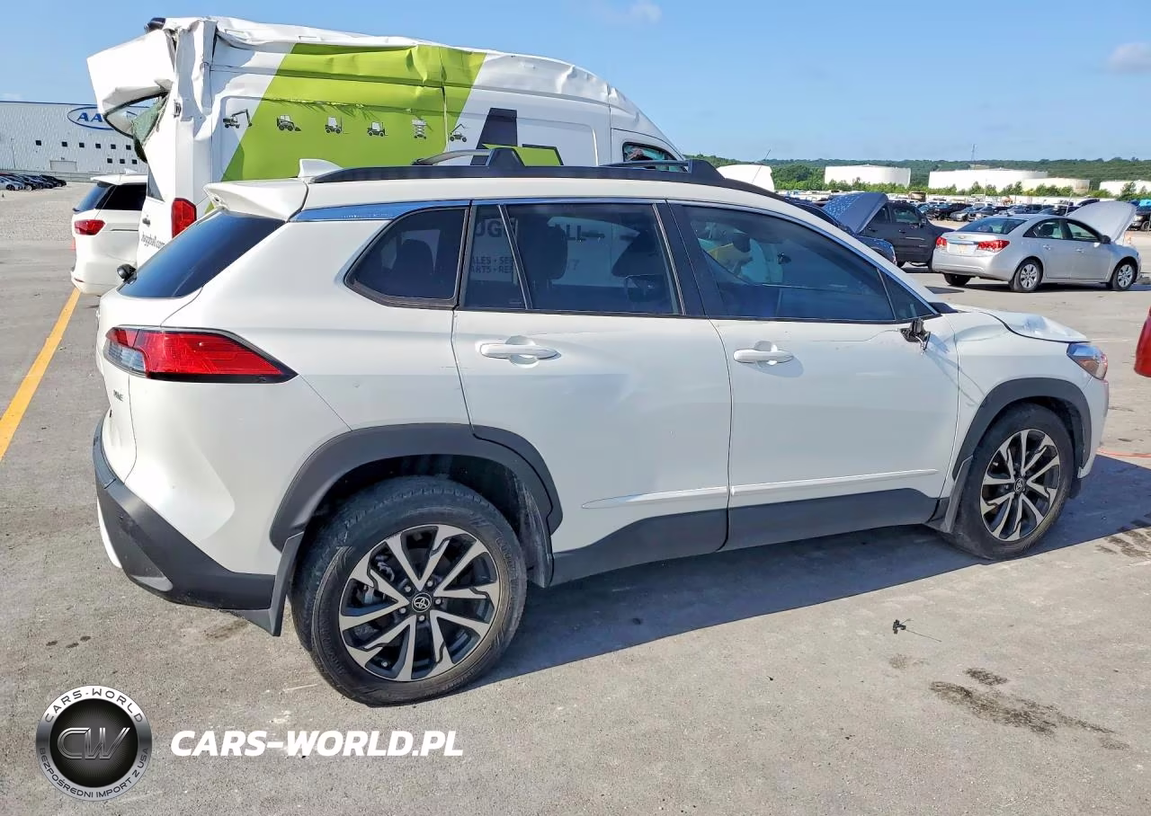 2024 Toyota Corolla Cross Xle VIN:7MUDAAAG7RV109622 - 3