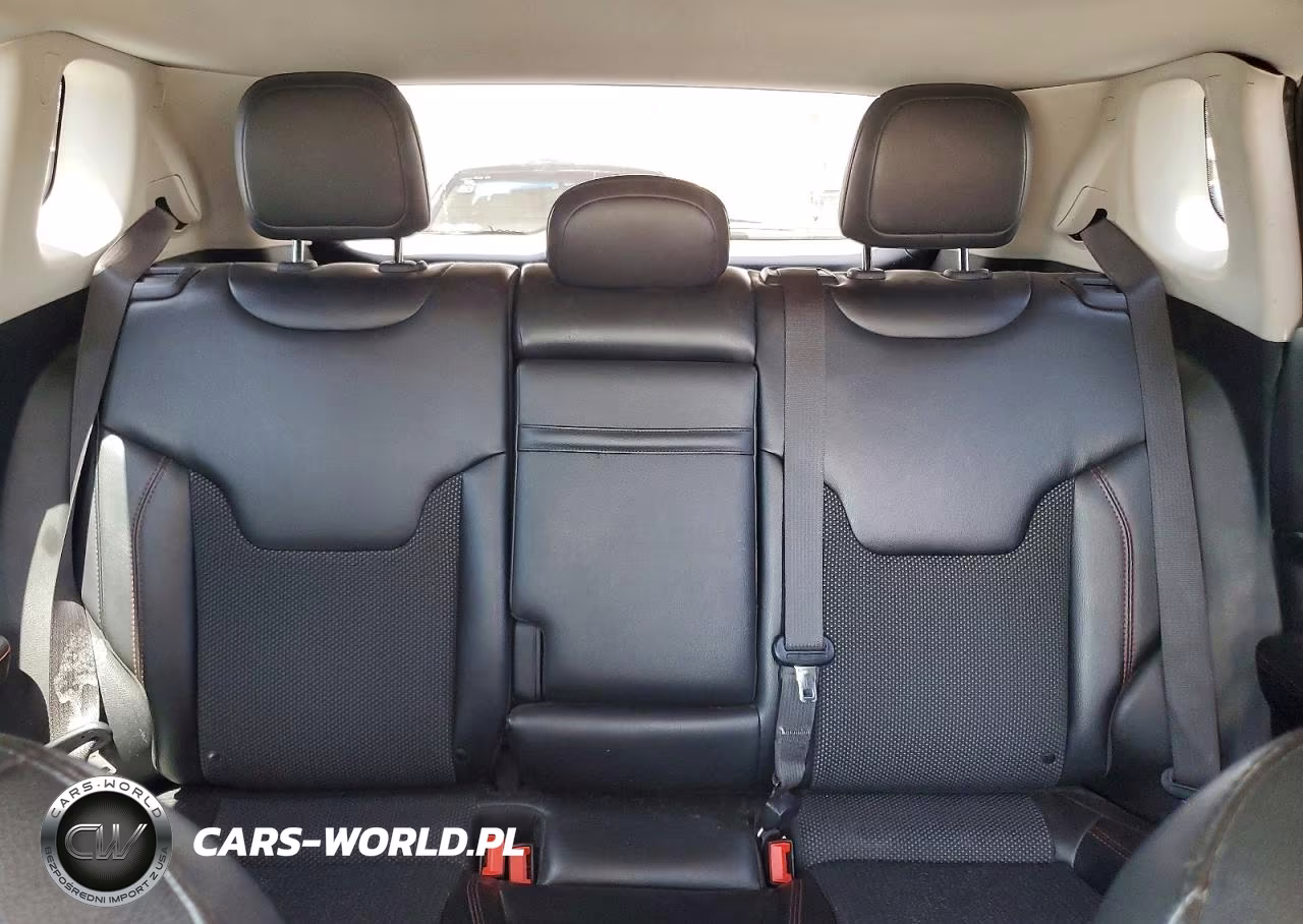 2019 Jeep Compass Trailhawk VIN:3C4NJDDB3KT765652 - 10