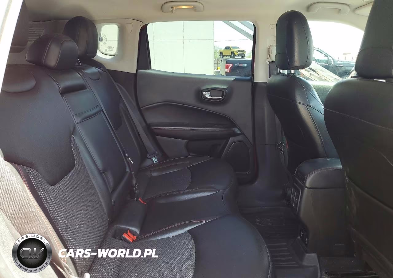 2019 Jeep Compass Trailhawk VIN:3C4NJDDB3KT765652 - 11