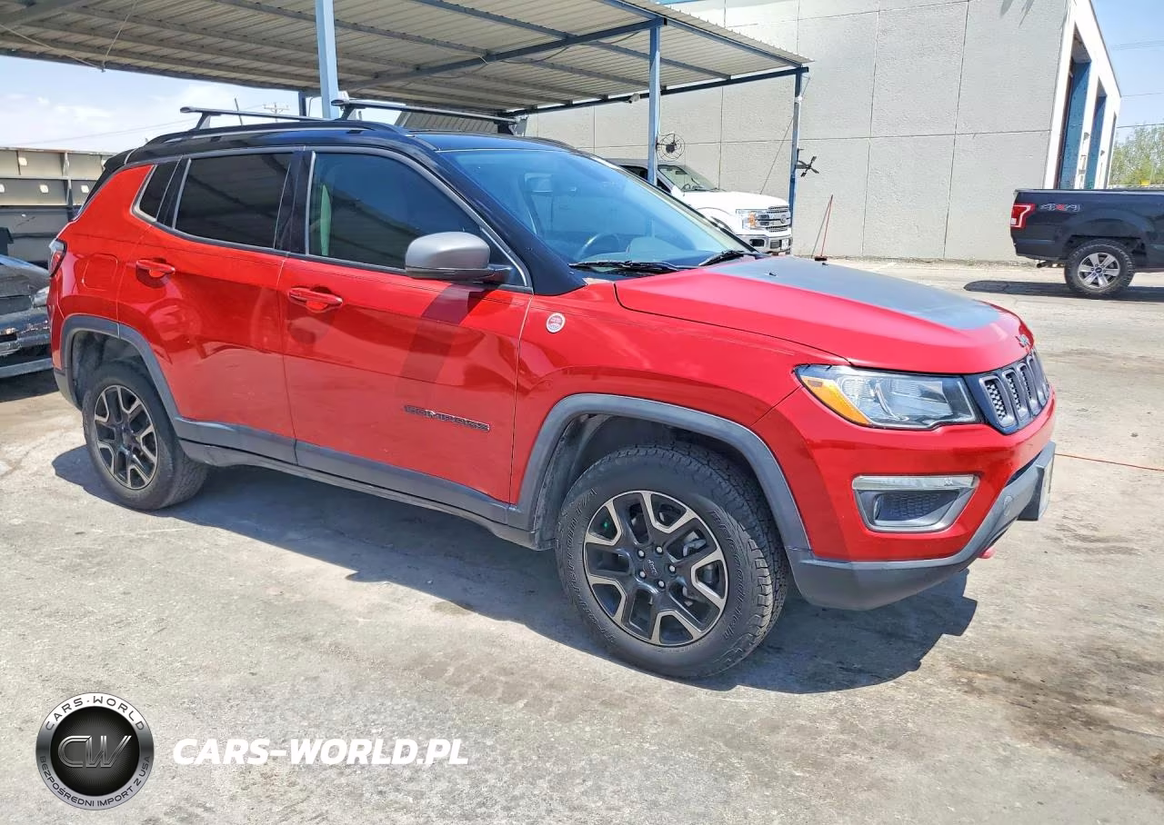 2019 Jeep Compass Trailhawk VIN:3C4NJDDB3KT765652 - 4