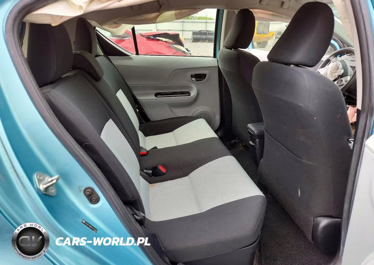 2012 Toyota Prius C Two VIN:JTDKDTB3XC1012435 - 10