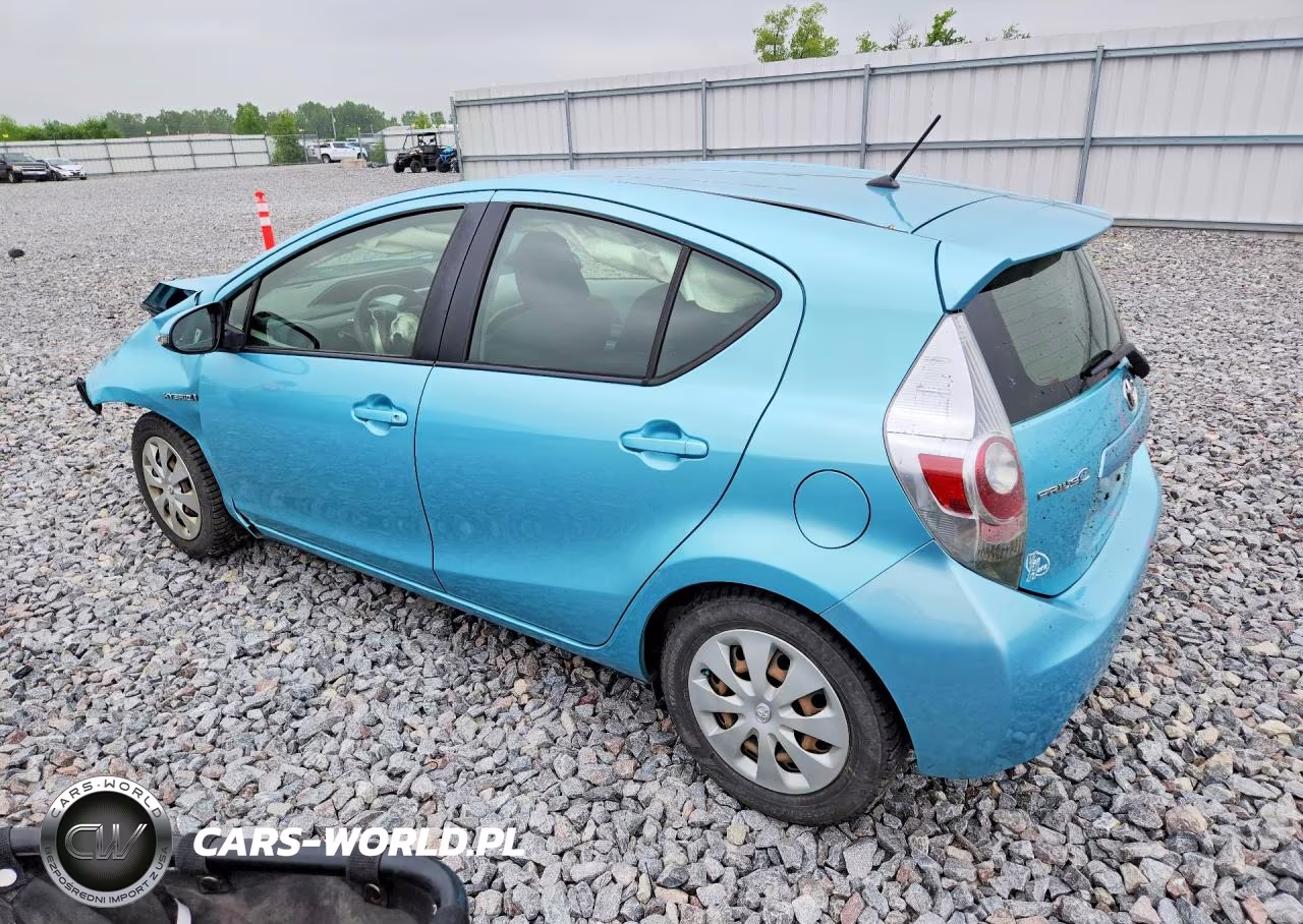 2012 Toyota Prius C Two VIN:JTDKDTB3XC1012435 - 2