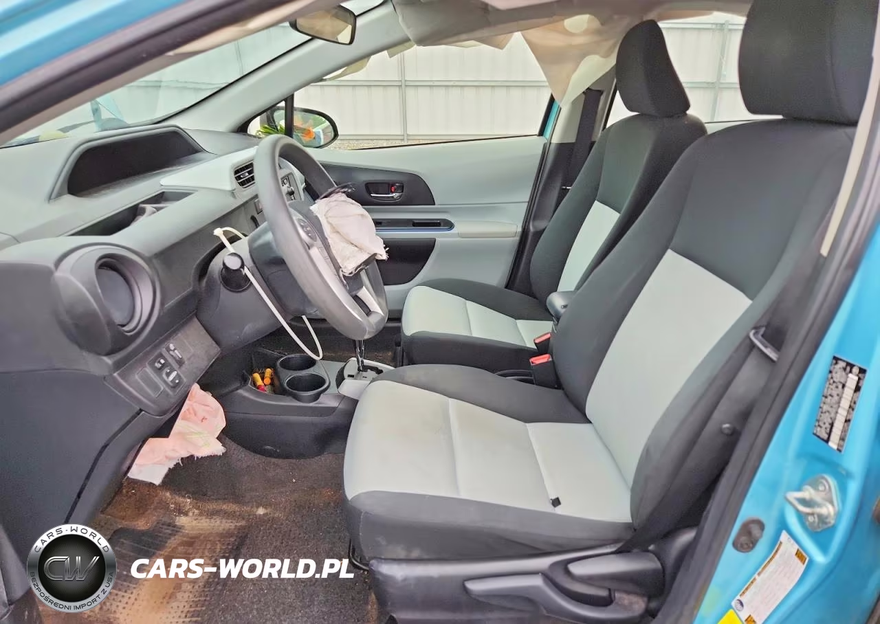 2012 Toyota Prius C Two VIN:JTDKDTB3XC1012435 - 7