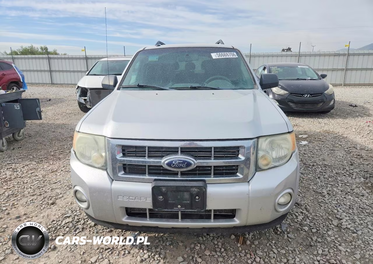 2009 Ford Escape Xlt VIN:1FMCU93G49KB19780 - 5