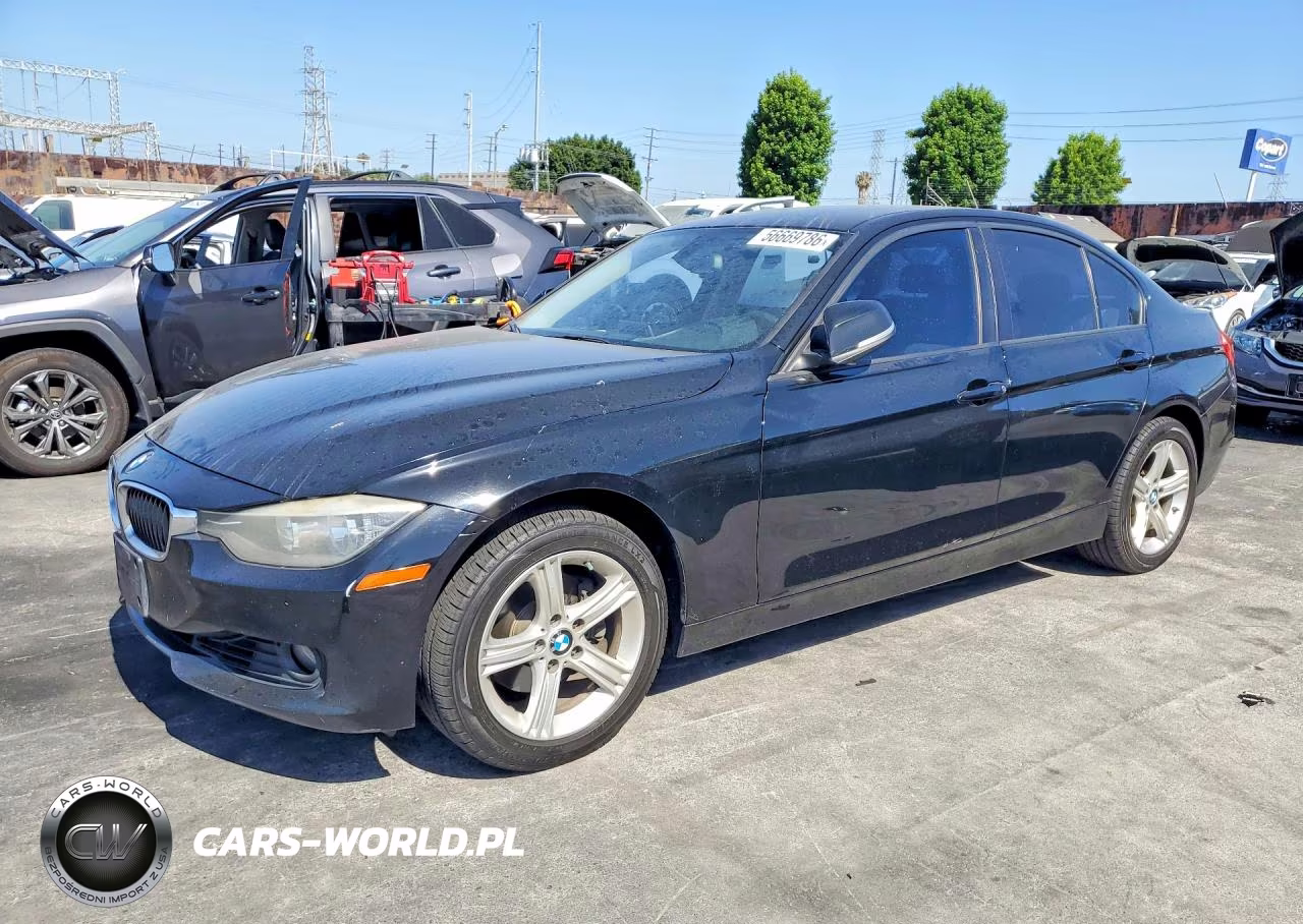 2013 BMW 328 I – zdjęcie 1 z 12