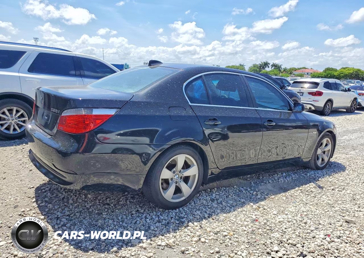 2007 BMW 525 I VIN:WBANE53557CW67812 - 3
