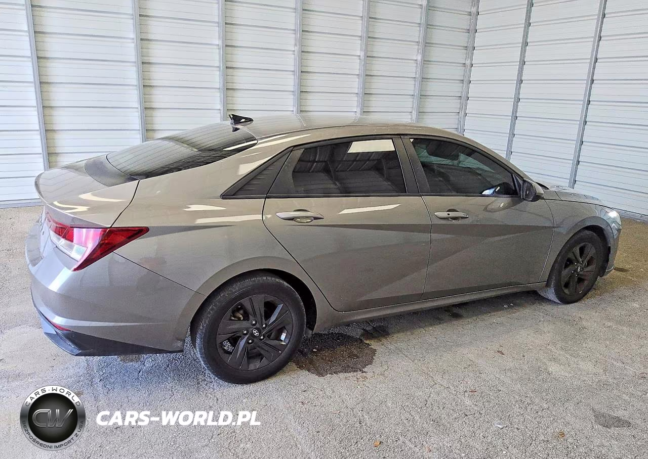 2021 Hyundai Elantra Sel VIN:KMHLM4AG2MU069416 - 3
