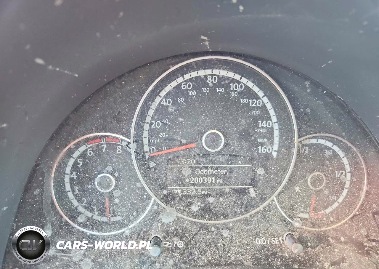 2013 Volkswagen Beetle VIN:3VWJX7AT3DM681675 - 9