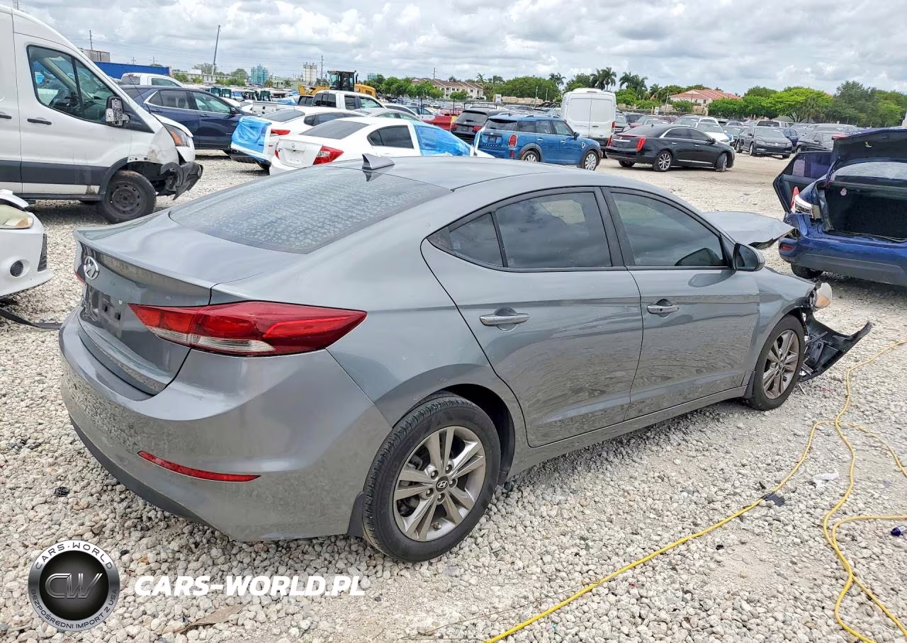 2018 Hyundai Elantra Value Edition VIN:KMHD84LF8JU594943 - 3