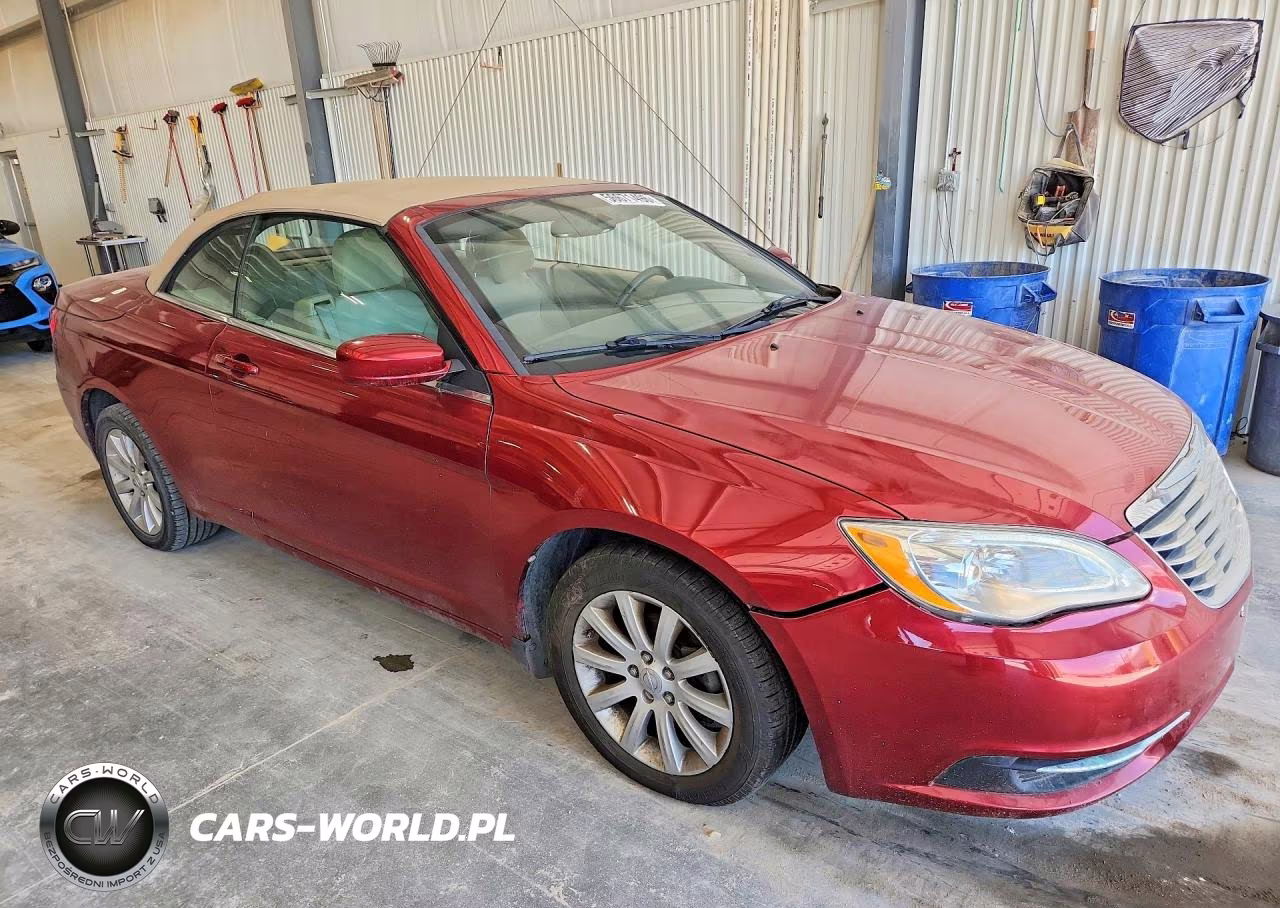 2011 Chrysler 200 Touring VIN:1C3BC2EGXBN529323 - 4